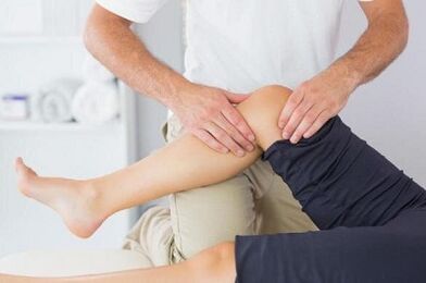 What symptoms can be distinguished by arthritis from arthrosis